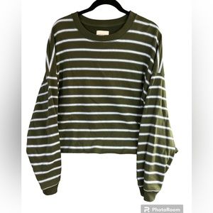 American Eagle cropped sweatshirt green/blue stripped size XL